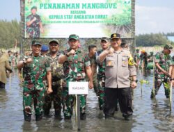 Kepala Staf Angkatan Darat Tanam 64.500 Bibit Mangrove Secara Serentak di seluruh Wilayah Prov. Aceh