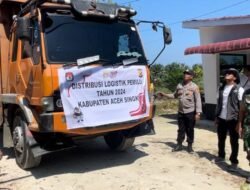 Pendistribusian Logistik Pemilu 2024 di Aceh Singkil Disertai Pengawalan Ketat oleh Personel Polres