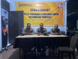 Personel Polsek Tumpang Amankan Kotak Suara di Gedung PPK