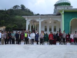 Ramadhan Berkah, Kapolres Aceh Tengah Salurkan Paket Sembako Kepada Warga Kurang Mampu Di Kampung Pilar Wih Kiri