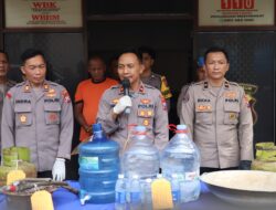 Nekat Jadi Produsen Miras Ilegal, Kakek 61 Tahun Diciduk Polisi di Malang