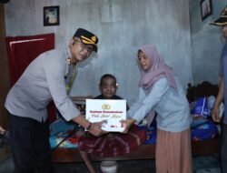 Perduli Warga Lansia, Kapolres Bener Meriah Bersama PJU Salurkan Sejumlah Paket Sembako