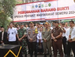 Polres Malang Musnahkan Ribuan Botol Miras Hasil Operasi Pekat Semeru 2024