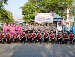 Satsamapta Polres Pidie Bagikan Takjil Dalam Rangka HUT Ke-72 Korps Sabhara