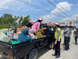 Sat Lantas Polres Pidie Tegur Pengemudi Kenderaan Bak Terbuka Yang Angkut Penumpang