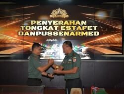 Mayjen TNI Putranto Gatot SH SSos MM Terima Tongkat Komandan Pussenarmed