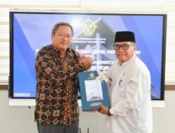 Pj Bupati Pidie Menyampaikan Hasil Pemeriksaan (LHP) atas Audit Laporan (LKPD) Pidie
