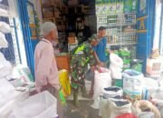 Babinsa Koramil 03/ Seruway Mengecek Ketersediaan Pupuk