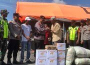 Brimob Kompi 3 Batalyon B Pelopor Bersama TNI Berikan Bantuan Kepada Korban Kebakaran