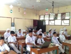 MIN 12 Bireuen Ikut Ujian Sekolah Berbasis Android /HP