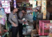 Kapolsek Linge Beserta Personel cek Harga dan ketersediaan Sembako Dipusat Perbelanjaan