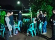 Personel Polresta Manado Giat Sambang Warga di Malam Hari, Sampaikan Pesan Kamtibmas