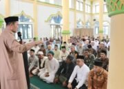 Gelar Safari Jum’at di Desa Jelobok, Pj. Bupati Drs Haili Yoga,M.Si : Mari trus kita santuni anak yatim dan fakir miskin