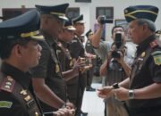 Sertijab Kajari Belawan Nusirwan Sahrul SH MH kepada pejabat baru Samiaji Zakaria SH MH Di Aula Kejatisu