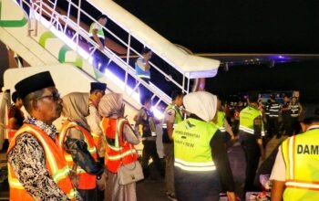 Pj Bupati Pidie Jaya Antar CJH Sampai Ke Bandar SIM