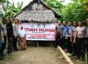 AKBP Nova Suryandaru, S.I.K., memimpin bakti sosial bedah rumah Sakdiah