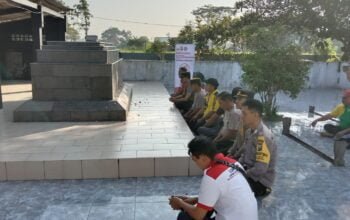 Menyambut HUT Bhayangkara ke 78, Kapolsek Bandar Kedungmulyo Laksanakan Giat Religi