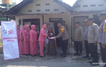 Bakti Sosial Polsek Sumobito Wujud Nyata Kepedulian Terhadap Masyarakat