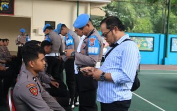Cegah Judi Online, Polres Malang Periksa Ponsel Anggota Secara Berkala