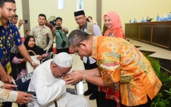 Rangkaian Hari Jadi ke-78 Deli Serdang, Pj Bupati Salurkan Dana ZIS