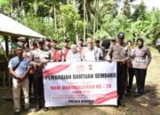 Sambut Hari Bhayangkara ke – 78, Polres Bireuen Bagi Sembako Untuk Warga Kurang Mampu