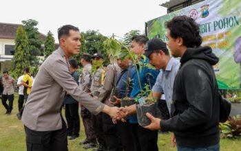 Polres Jombang Tanam 78.000 Bibit Pohon untuk Penghijauan Kota Santri