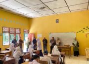 Dua Kelompok Kerja Guru Madrasah Aceh Singkil Terima Bantuan Pusat