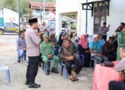 Polres Aceh Tengah Salurkan 20 Paket Sembako Pada Warga Kurang Mampu Di Kampung Blang Gele Dilanjutkan Jumat Curhat
