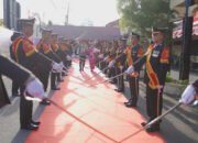 Tradisi Pedang Pora Sambut Kedatangan Kapolres Pidie
