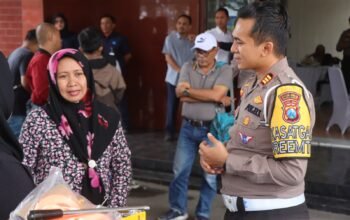 Sapa Keluarga Korban Tragedi Kanjuruhan Asal Probolinggo dan Pasuruan, Polres Malang Salurkan Bantuan UMKM