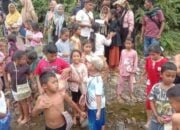 Lomba Ngelok Di Padati Penonton