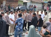 Kapolres Aceh Tengah Salurkan Bansos Pada 15 KK Korban Kebakaran Rumah Di Kecamatan Pegasing