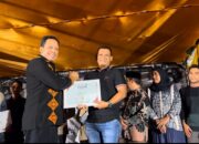 Kajari Bireuen, Terima Penghargaan Sebagai Kolaborator Terbaik Jurnalist Warga.
