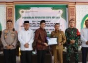 Kapolres Aceh Tengah Hadiri Penyerahan Sertifikat Kota Wakaf Dan Pembinaan Aparatur Sipil Negara Eselon III Dan IV Di Lingkungan Kementrian Agama Di Kantor PLHUT Setempat