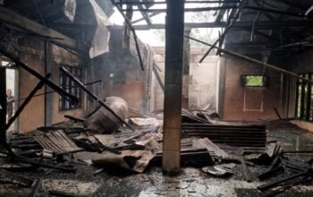 Diduga Arus Pendek Masjid Raudhatul Iman Pancar Jelobok nyaris Ludes Dilalap Si Jago Merah