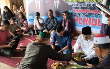 Ulama kharismatik Aceh Timur Abu Wahab Peusijuk Rahmad,