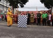 Meriahkan Karnaval Memperingati HUT RI Ke-79, Kapolres Aceh Tengah Kenakan Kerawang Gayo Beri Semangat Pada Peserta