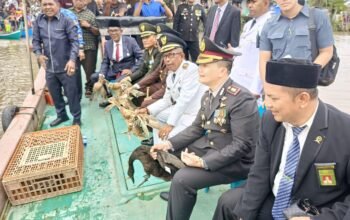 Kapolres Pidie Jaya dan Forkopimda Rayakan HUT RI ke-79 dengan Lomba Dayung dan Tangkap Bebek yang Meriah di Krueng Meureudu