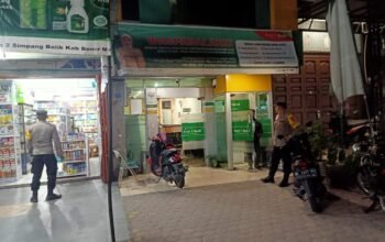 Ciptakan Situasi Yang Aman, Personel Polsek Wih Pesam Laksanakan Patroli Malam Hari 