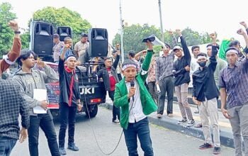 Diduga Bermasalah, BEM UMN AW Medan Minta Periksa PT Super Andalas Plastik & PT Cakra Sukses Logamindo di Kantor Gubsu