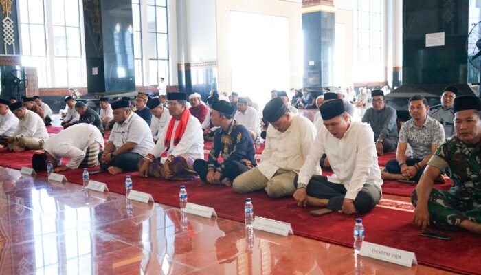 Pemkab Gelar Dzikir, doa Bersama serta tausiyah di Masjid Agung  At- aqwa