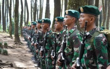 Pangdivif 2 Kostrad Pimpin Upacara Pengukuhan Warga Baru
