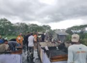 Personel Kompi 3 Batalyon B Pelopor Melaksanakan Quick Response Kebakaran Rumah Masyarakat Bersama Damkar Kab,Bener Meriah