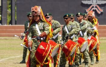 Sambung Tongkat Kepemimpinan, Pangdivif 2 Kostrad Pimpin Serah Terima Jabatan Dansatjar Divif 2 Kostrad