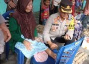 Tangis Jahura Tak Terbendung, Saat Kapolres Aceh Tengah Berikan Paket Sembako Dan Janji Belikan Kursi Roda