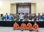 Polres Langsa memberantas narkoba dan menghancurkan barang bukti sabu seberat1.586,80 gram di aula Mapolres langsa