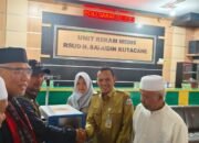 Pj Bupati Secara Simbolis Menyerahkan Alkes Dari Kemenkes Ke RUSD Sahudin Kutacane