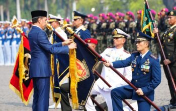 Yonif 501/18/2 Kostrad Menorehkan Sejarah dan Tinta Emas Menerima Samkarya Nugraha dari Presiden RI