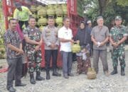 Danramil dan Babinsa Beri Pengamanan kepada Masyarakat di Pasar Murah Disperindagkop Kabupaten Pidie