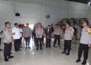Kapolres Dampingi Pamatwil Polda Aceh Cek Gudang Logistik KIP